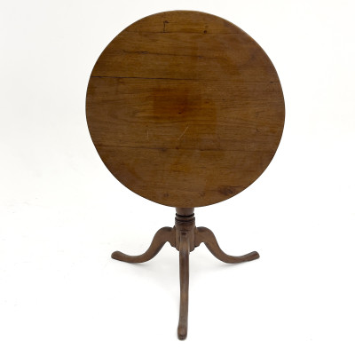 Image for Lot A Queen Anne Tilt-top Tea Table