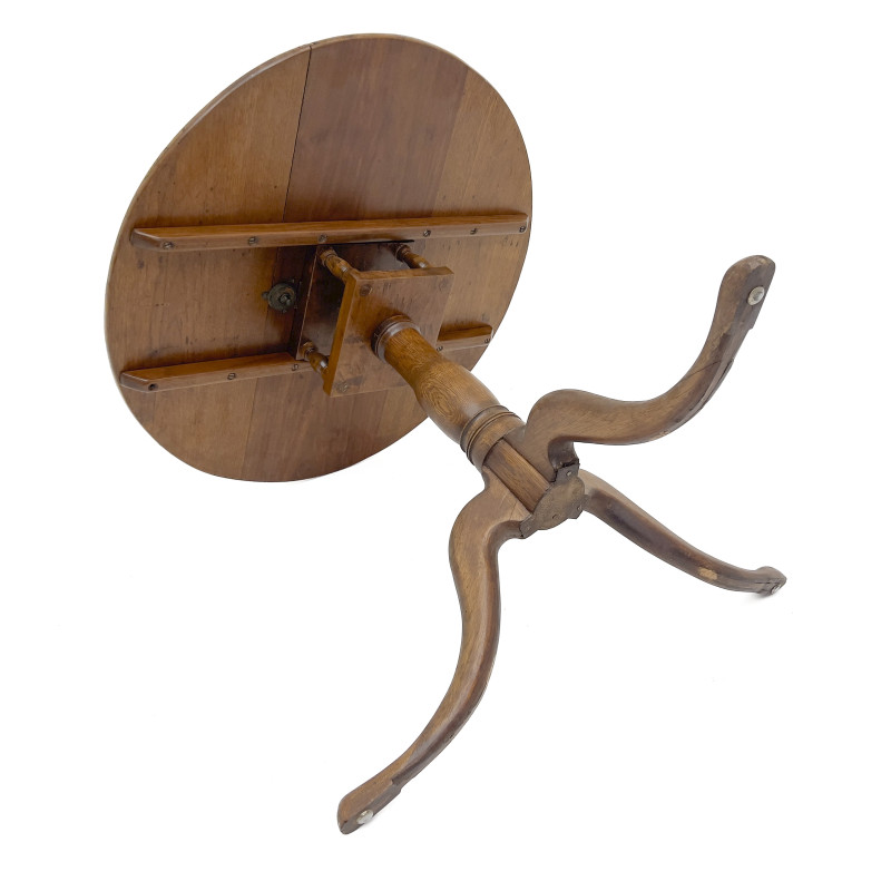 A Queen Anne Tilt-top Tea Table
