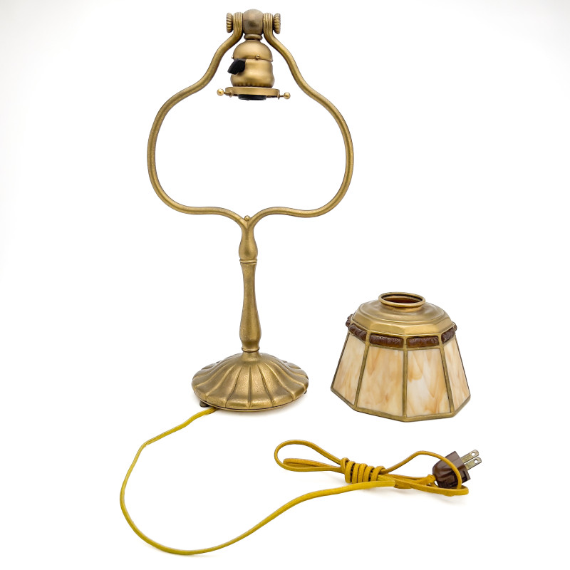 Tiffany Studios - An Art Nouveau desk lamp