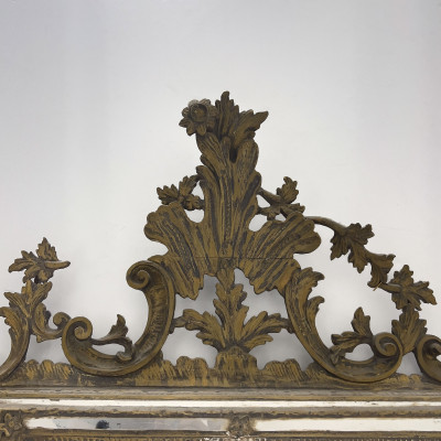 A Chippendale Style Carved Gilt-Wood Wall Mirror