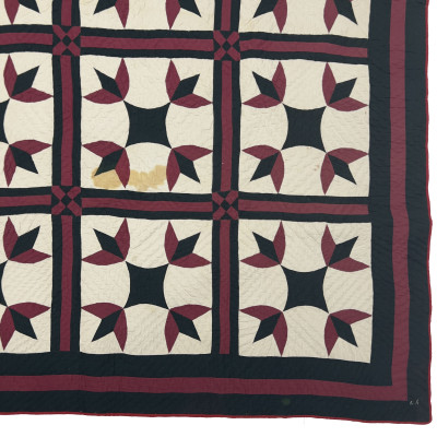 An American "Turkey Tracks" Patchwork Quilt