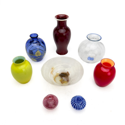 Image for Lot An assortment of contemporary art glass vessels and a ceramic sculptural figure