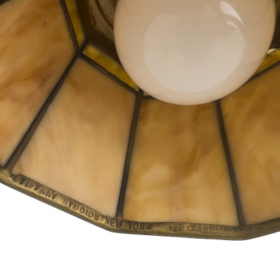 Tiffany Studios - An Art Nouveau desk lamp