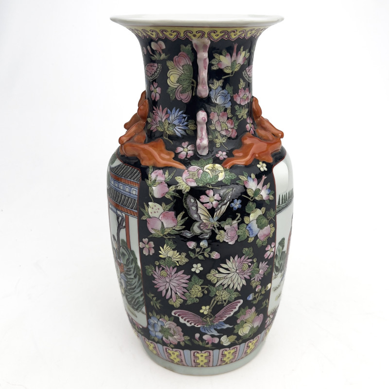 Chinese Famille Rose Rose Medallion Porcelain Baluster Vase