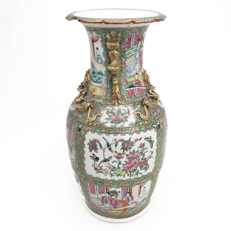 Chinese Canton Rose Medallion Porcelain Baluster Vase