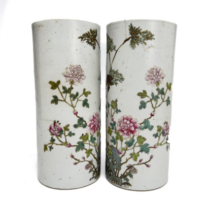 Group of Three Famille Rose Chinese Export Ceramics with Tongzhi and Qianlong Style Reign Marks