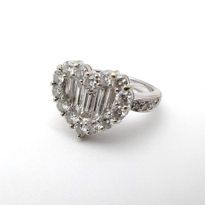 Gregg Ruth - White Gold Diamond Heart Beats Ring