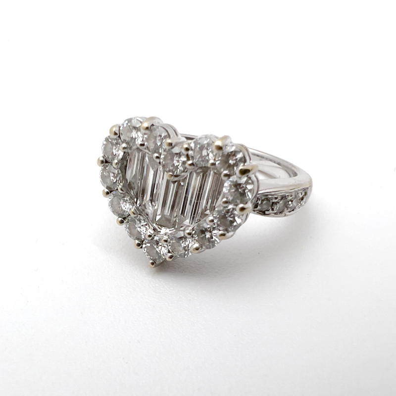 Gregg Ruth - White Gold Diamond Heart Beats Ring