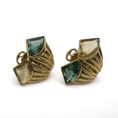 Pair of 18k Yellow Gold Fan-Shaped Earrings with Topazes