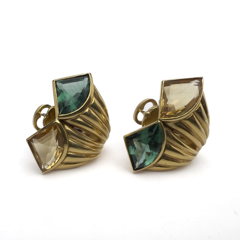 Pair of 18k Yellow Gold Fan-Shaped Earrings with Topazes
