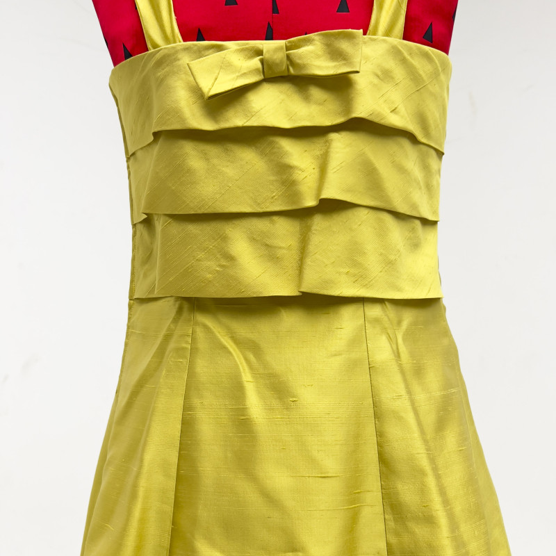 A Five-Piece Apparel Group, Louis Féraud