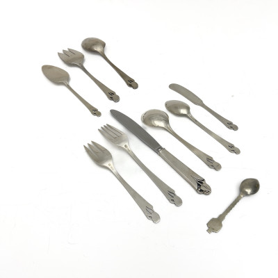 Frank W. Smith - Woodlily Sterling Silver Flatware Service