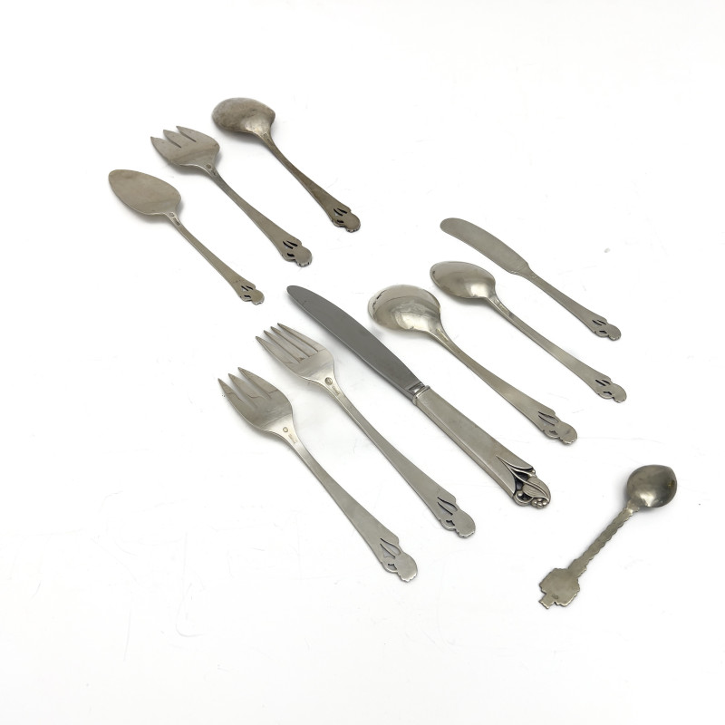 Frank W. Smith - Woodlily Sterling Silver Flatware Service