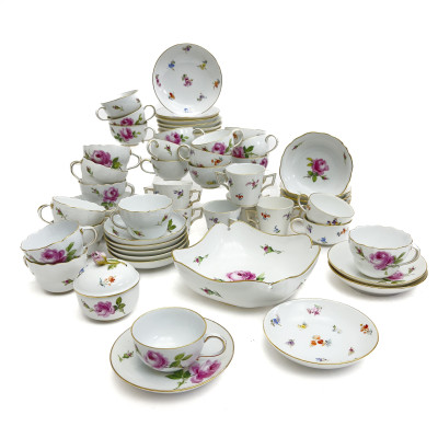 Image for Lot Meissen - Porcelain Rose Group Tableware