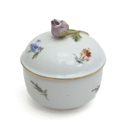 Meissen - Porcelain Rose Group Tableware