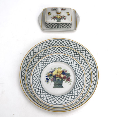 Villeroy &amp; Boch - A Partial Dinner Service in Basket Pattern