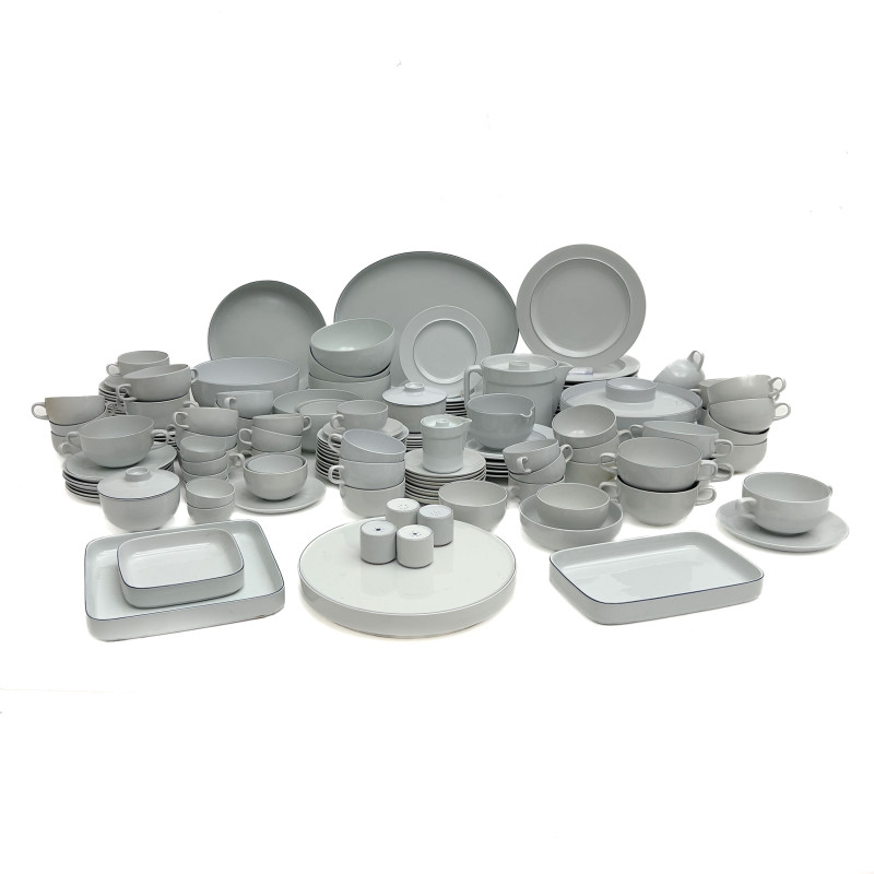 Royal Copenhagen - Earthenware Fajancel Dinner Service
