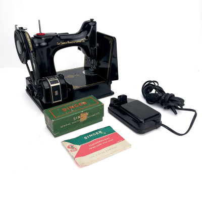 Singer Model 221 "Featherweight" Electric Sewing Machine