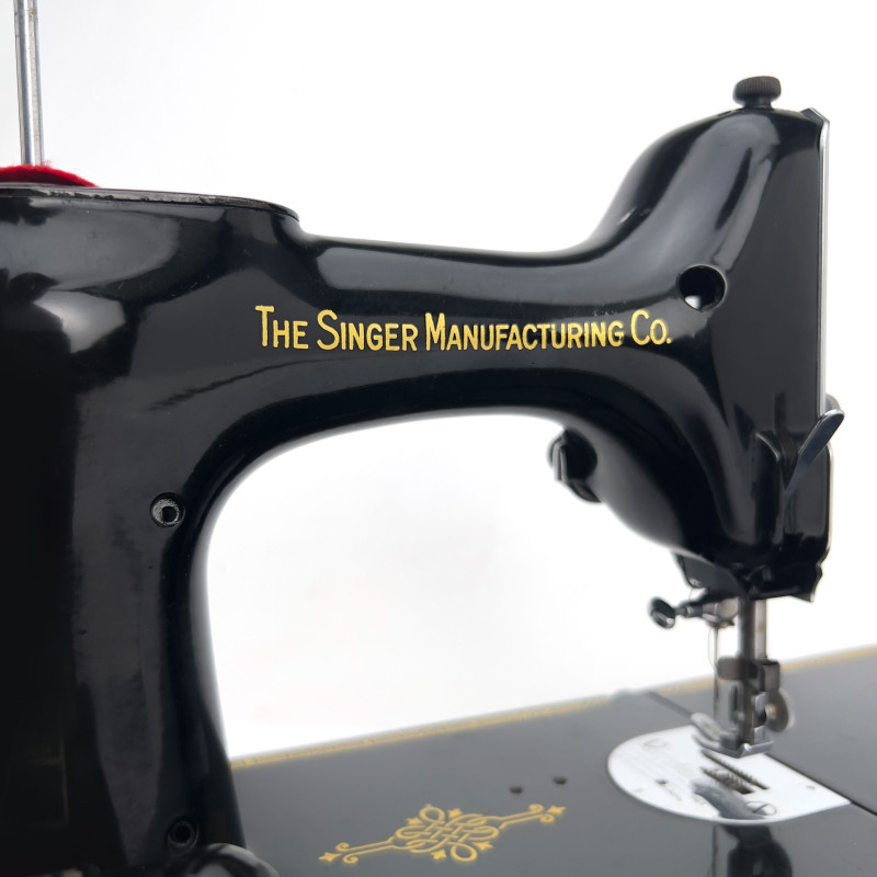 Singer Model 221 "Featherweight" Electric Sewing Machine