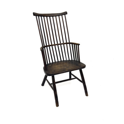 Image for Lot An Antique Comb-Back Windsor Armchair