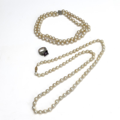 Image for Lot A pearl necklace group and sterling silver amethyst ring