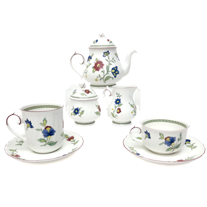 Villeroy &amp; Boch - 100+ Pieces 'Persia' Pattern Porcelain Dinner Service